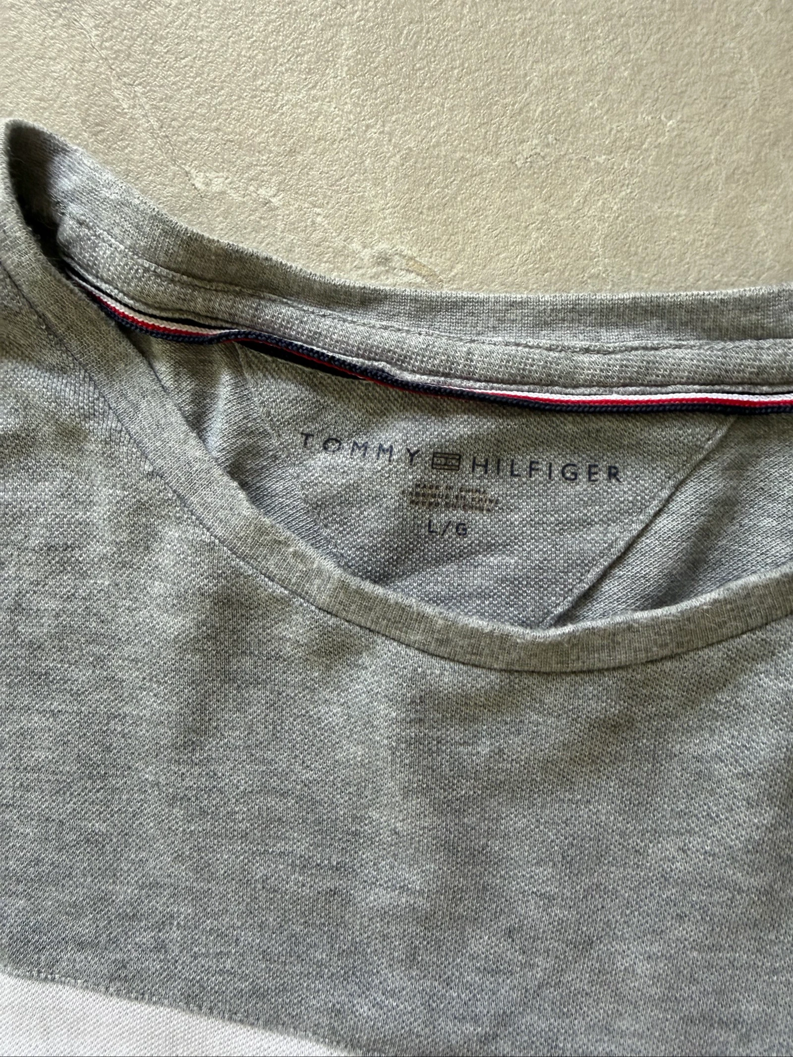 Tommy Hilfiger grijs colorblock logo vlag T-shirt - Maat L – photo 3